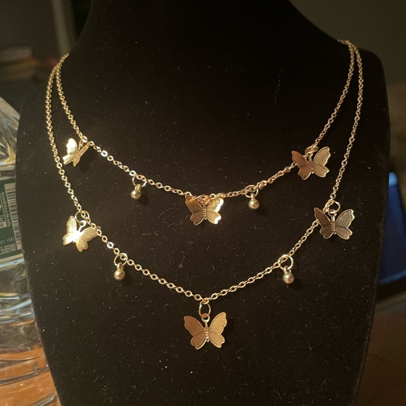 SALE Butterfly Charm Layered necklace - Picture 3 of 3